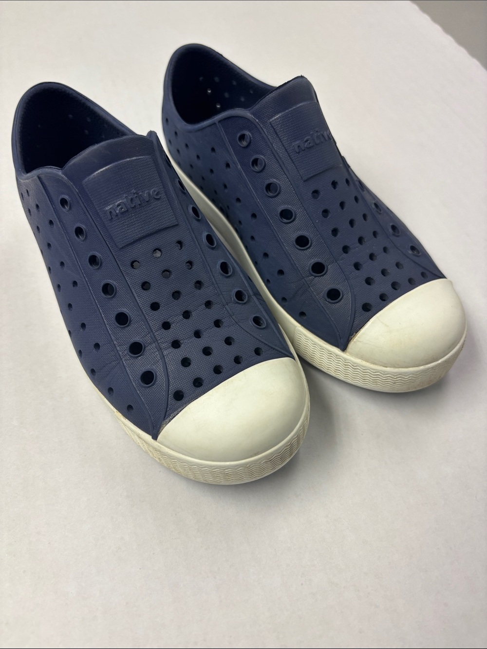Native Shoes Jefferson Kids Blue & White Slip On Water Shoe Size J1